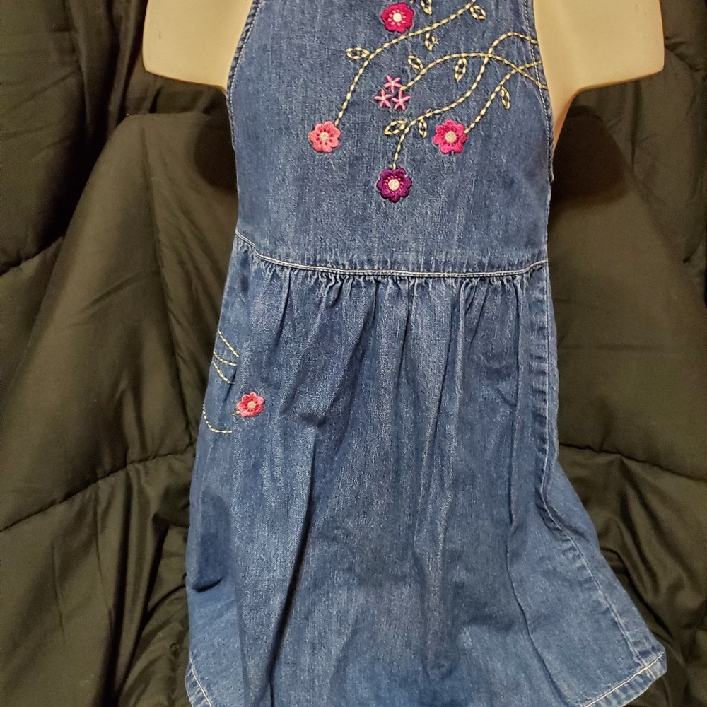 Dress - Picture 5 of 7